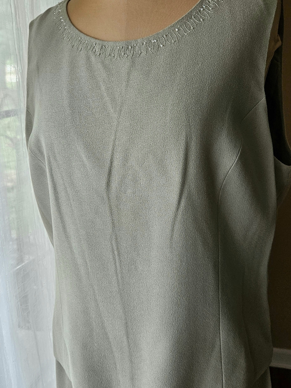 Kasper Women’s Sage Green 3 Pc Suit. Has Small Beaded Detail. Coat, Top & Skirt - Picture 11 of 16
